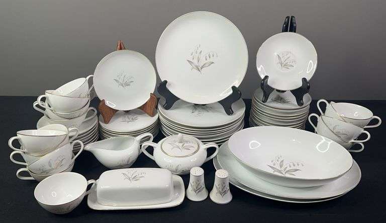 Kaysons Fine China Golden Rhapsody China Set image