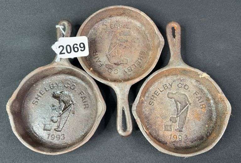 1993 Wagner Ware Ashtrays image