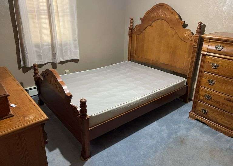 Vaughan Bassett Large Oval Mirrored Dresser, Queen Bed, and Dresser Set image