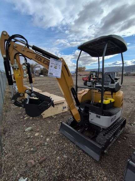 SDLE20 MINI EXCAVATOR WITH YANMAR DIESEL ENGINE image