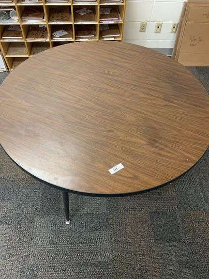 Round Table image