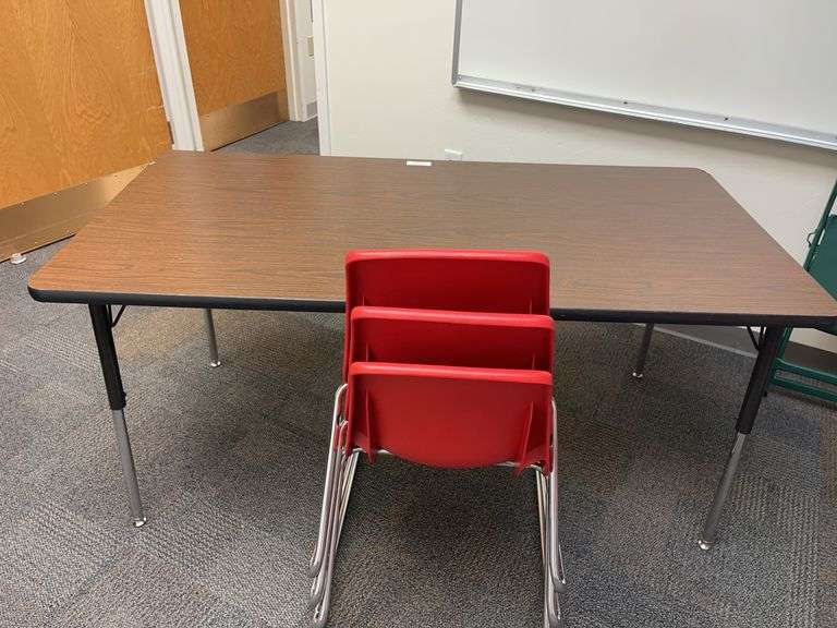 Table and 3 chairs image