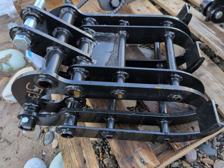 Mini excavator wood grabber image