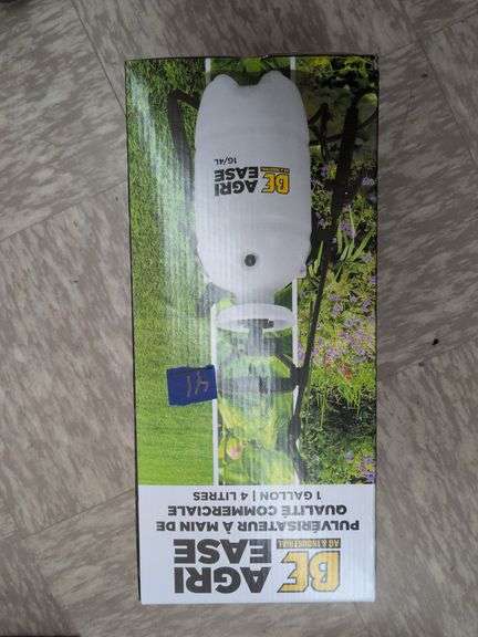 Industrial hand pump sprayer image