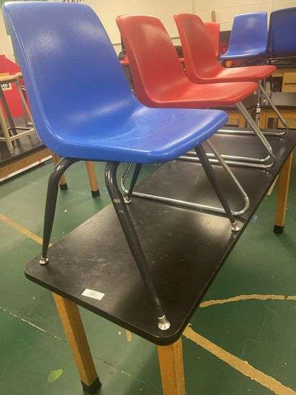 Table and 3 chairs image