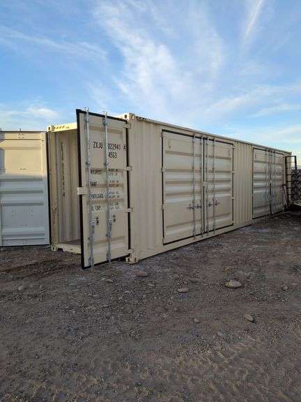 40' High Cube 3 - Door Container image