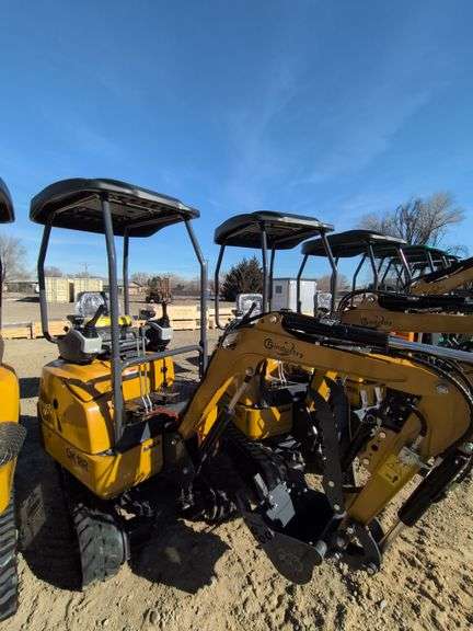 CFG Mini Excavator Model QK18R image