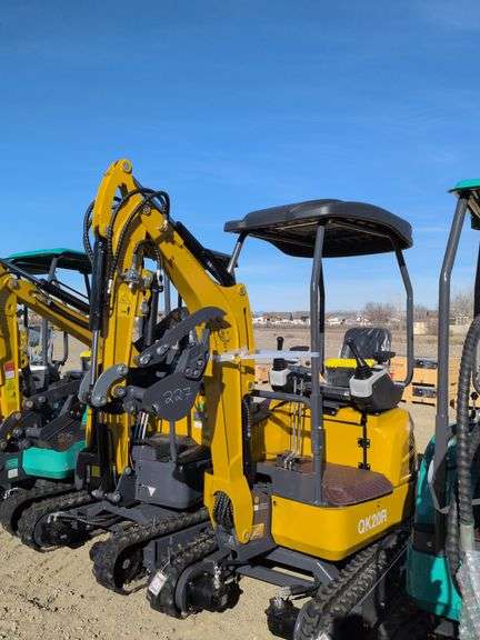 CFG Mini Excavator Model QK20R image