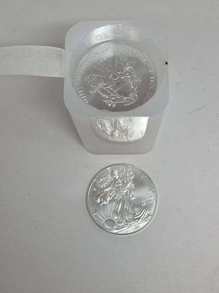 Roll of 20 2011 Walking Liberty Dollars BU UNC image