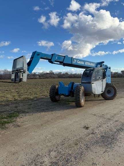 Genie GTH-844 Telehandler image