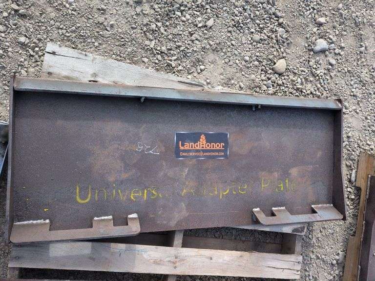 Skid Steer Universal Adapter Plate image