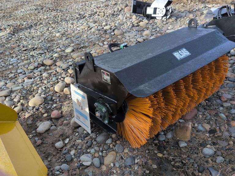 2025 Mini Snow Angle sweeper image