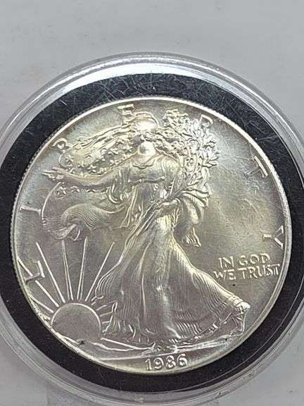 1986 Walking Liberty 1 Troy Oz .999 Fine Silver image