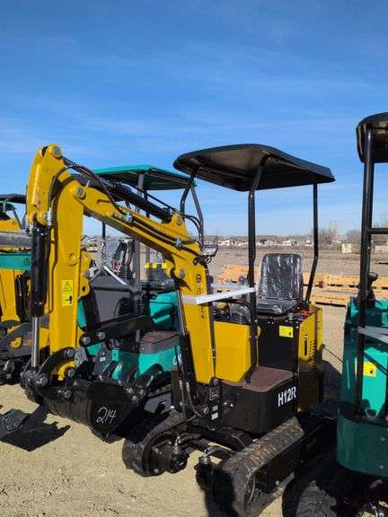 CFG Mini Excavator Model H12R image