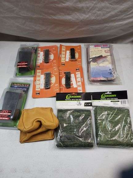 LLAMA 32 Magazines,  Bulls bag,  gun socks, gun rest, recoil pads image