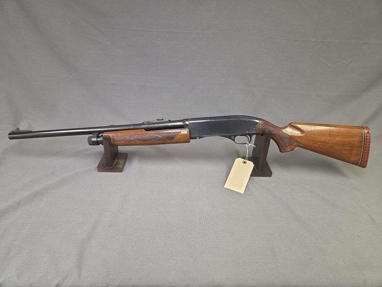 Winchester Model 1400 12ga Pump Action Shotgun image