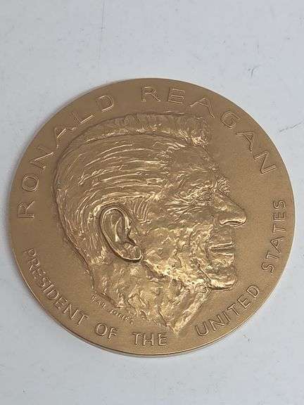 US Mint Ronald Reagan Presidential Bronze Metal image