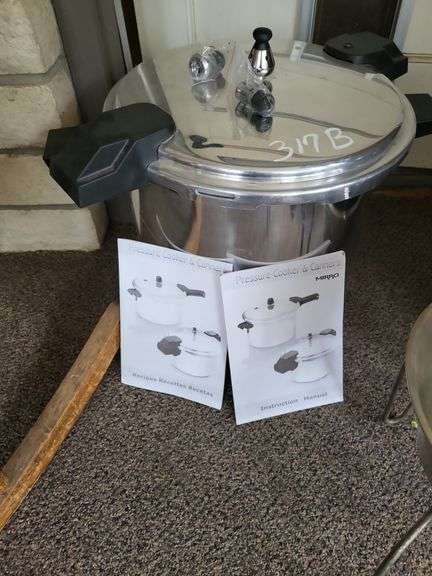 Mirro pressure cooker, stock pots, strainer, funnels