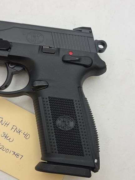FNH FNX-40 .40S&W Pistol