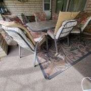 6 chair patio set w/lg outdoor carpet