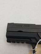 Sig Sauer P250 9mm Para