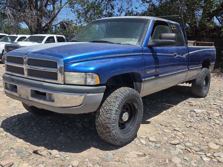 1997 Dodge Ram 2500 V10 Magnum 4x4 Truck ( Rebuilt From Salvage)