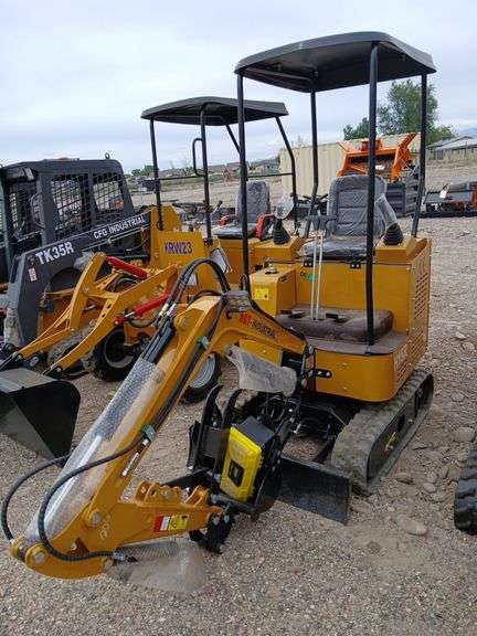 AGT-Industrial H15R Mini Excavator image