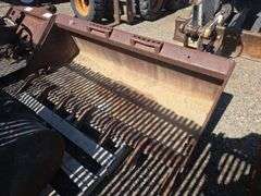 5' Skidsteer Bucket w/ Teeth