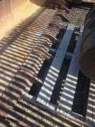 5' Skidsteer Bucket w/ Teeth