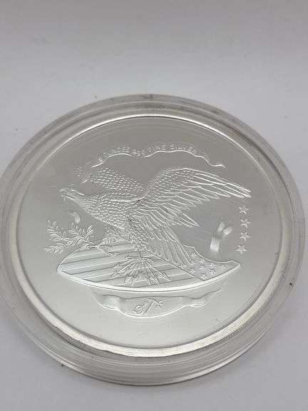 Silvertowne 1 oz .999 Silver Art Round image