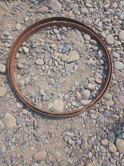 2 Wagon Wheel metal Tires image