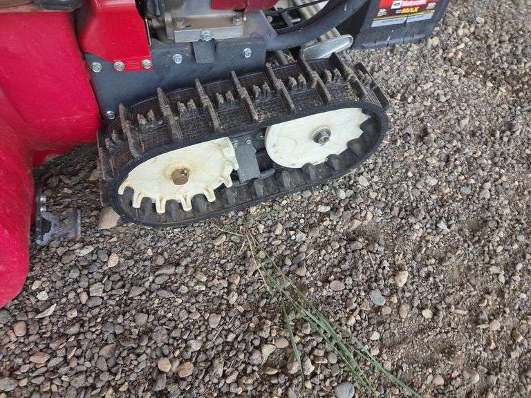 Honda HS928 Tracked Snowblower