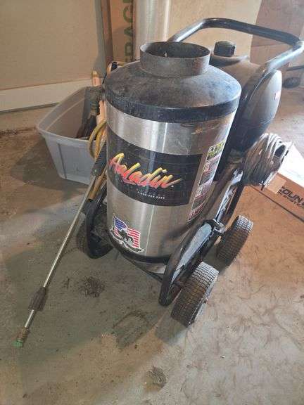 The AaLadin 1410 Hot Water Pressure Washer