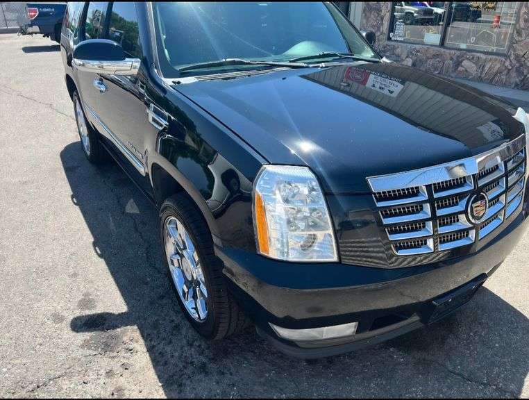 2011 Cadillac Escalade 126,xxx Miles