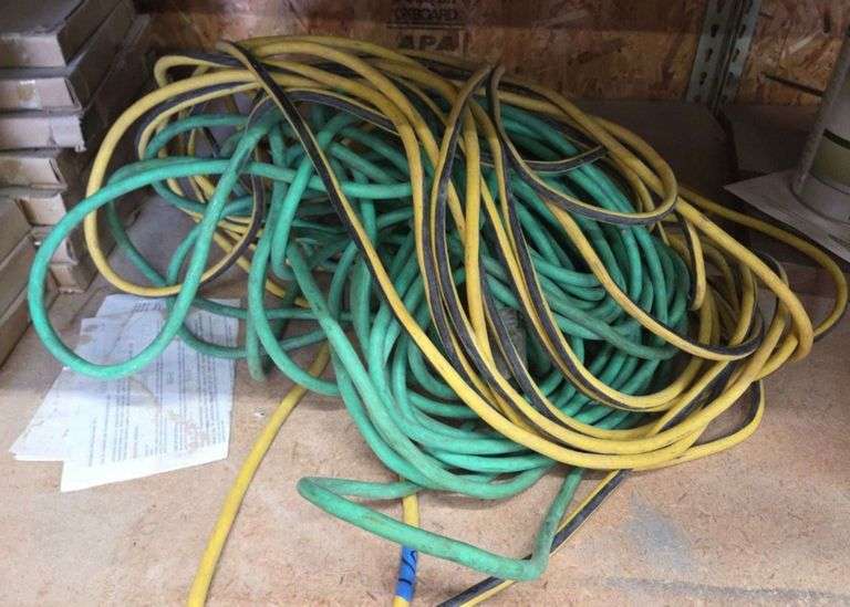 2 Extension Cords