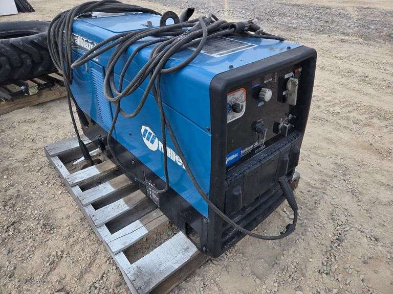 Miller Trailblazer 302 Welder Generator w/ Leads
