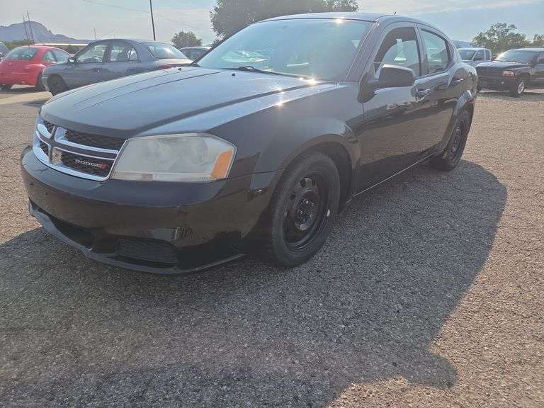2014 Black Dodge Avenger