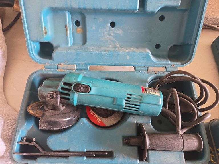 Makita 4" Disc Grinder