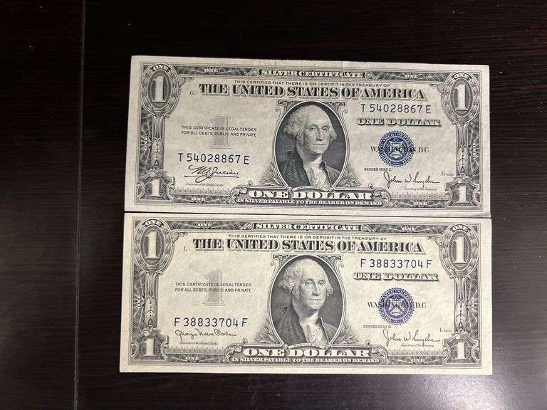 2 1935 C-D Series One Doller Silver Certificate UNC Crisp image