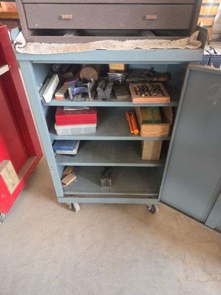 EFE Rolling Tool Cabinet w/ Contents included