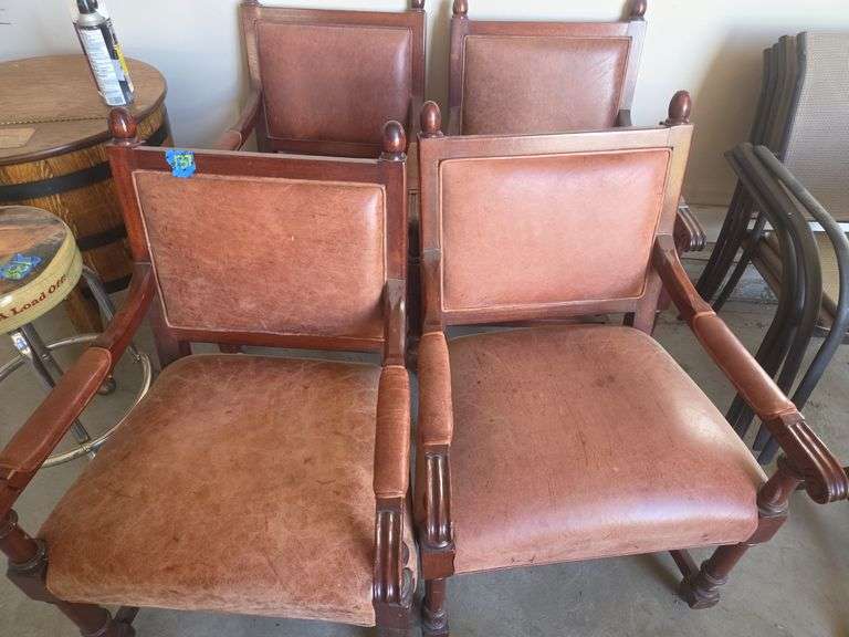 4 Decorative Chairs on Rollers
