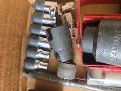 Flat w/ Sockets/ Ratchets/ Extenders/ Etc