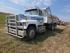 1982 Ford LTL9000 Dump Truck