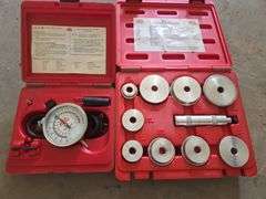 Mac Tools Bearing Race & Seal Driver & Vacuum/ Fuel Pump Pressure Kit