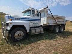 1982 Ford LTL9000 Dump Truck