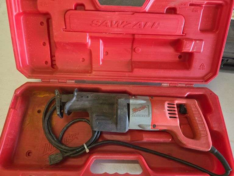 Milwaukee Corded Heavy Duty Sawzall image