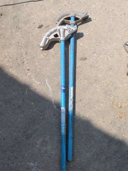 Two pipe benders image