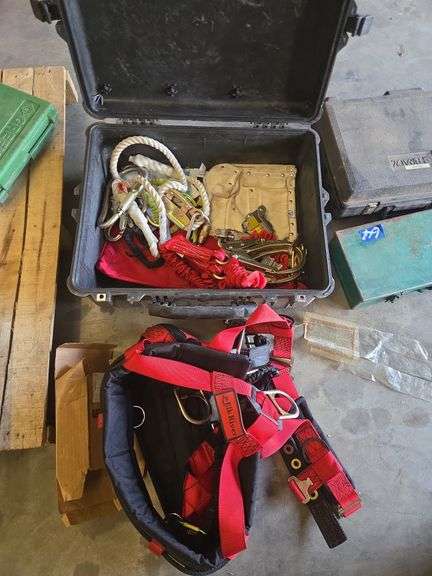 Elk River Saftey Harnest Set without Yoyo in Pelican 1600 Case image