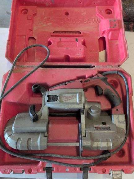 Milwaukee band Saw image