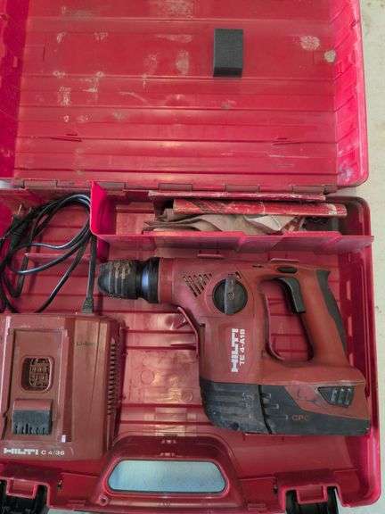 Hilti TE 4-A18 Cordless Rotary Hammer Drill.  With battery and charger image